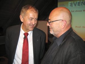 Prof. Dr. Dr. Dr. h.c. Franz Josef Radermacher traf sich auf der EVENTbühne in Kimratshofen mit Rolf Birmelin um das Thema „Globalisierung und Gerechtigkeit – eine große Herausforderung in schwierigen Zeiten“ zu besprechen.